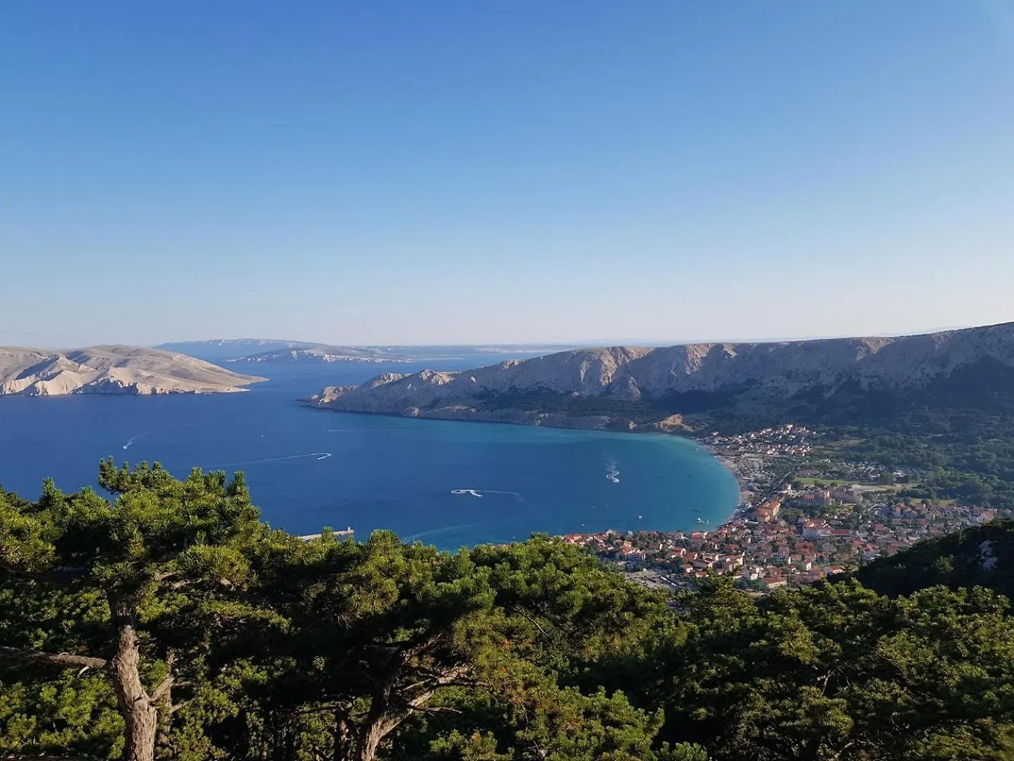 Apartment Djikic Baska  Croatia