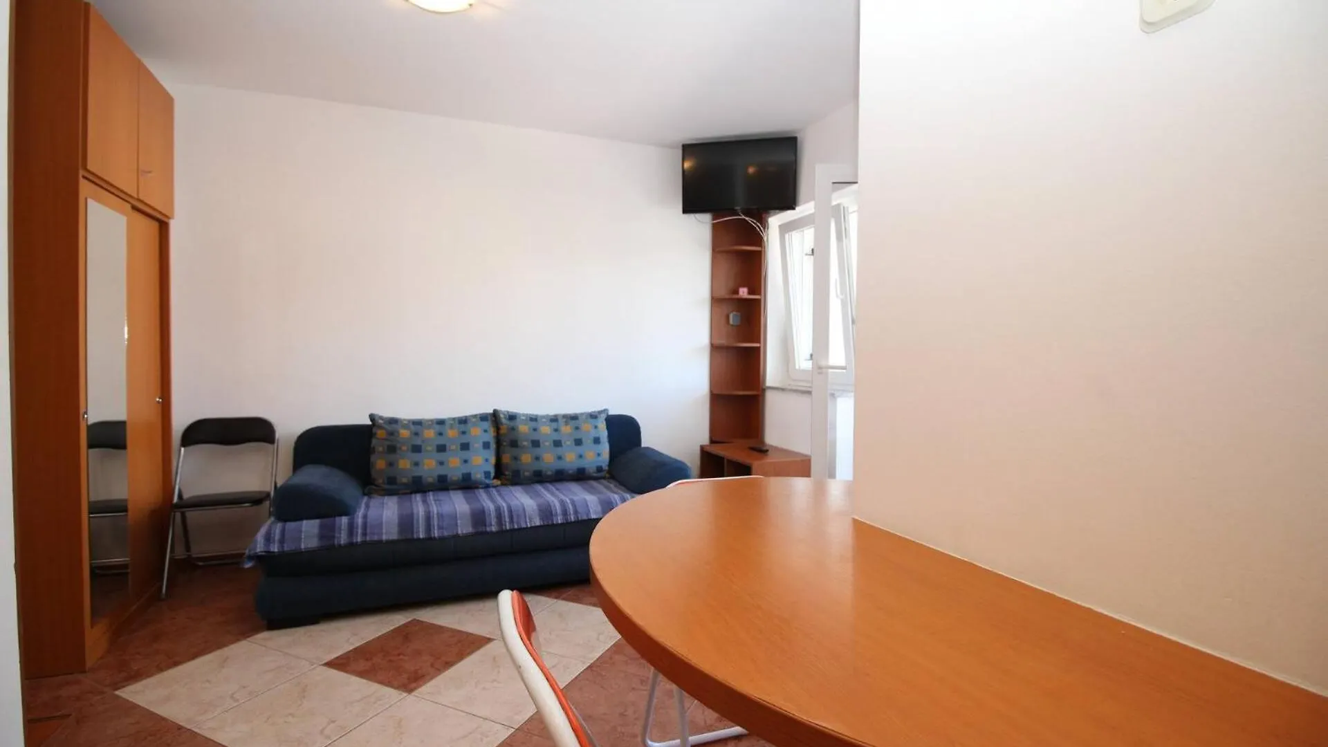 Apartment Djikic Baska